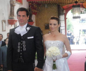 Nieposkromiona miłość (Amor bravio). Ślub Camili (Silvia Navarro) i Daniela (Cristian de la Fuente)