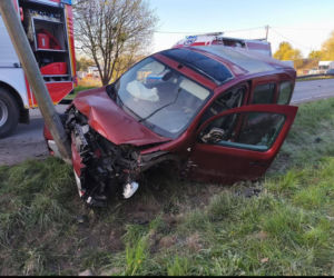 Jedna osoba została poszkodowana. Droga jest całkowicie zablokowana