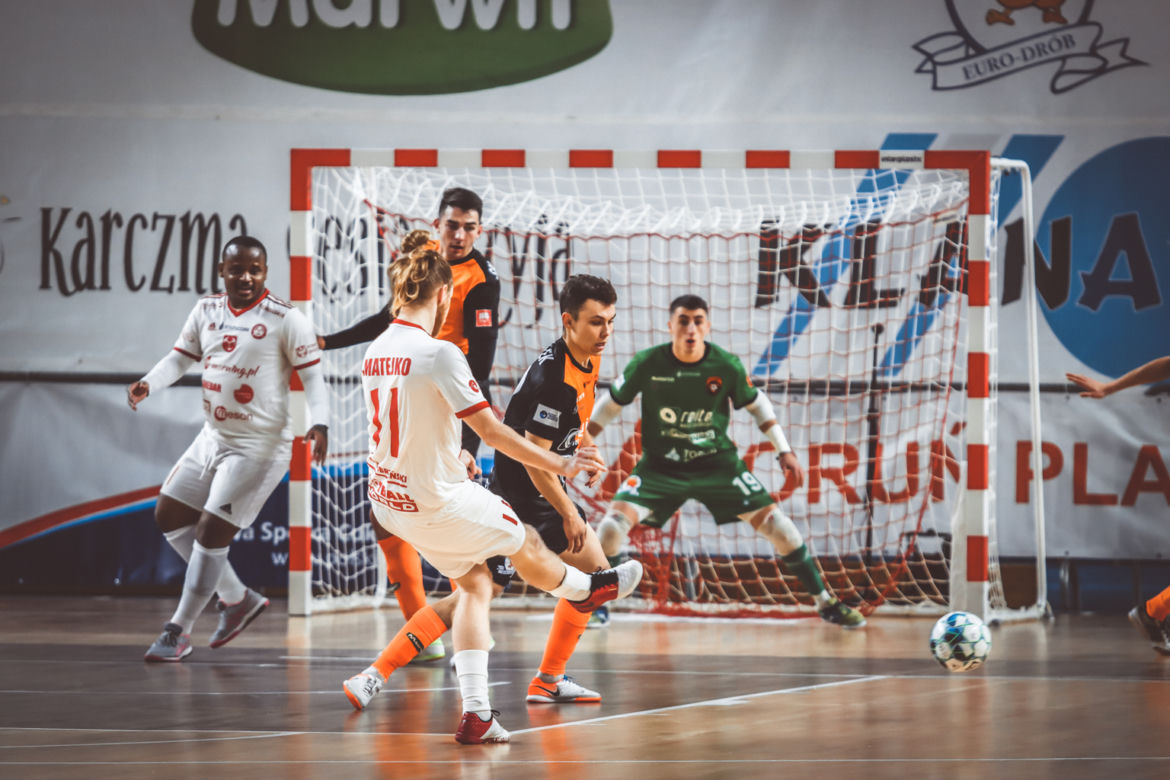 FC Toruń - Fit-Morning Gredar Futsal Brzeg 4:3, zdjęcia z Areny Toruń