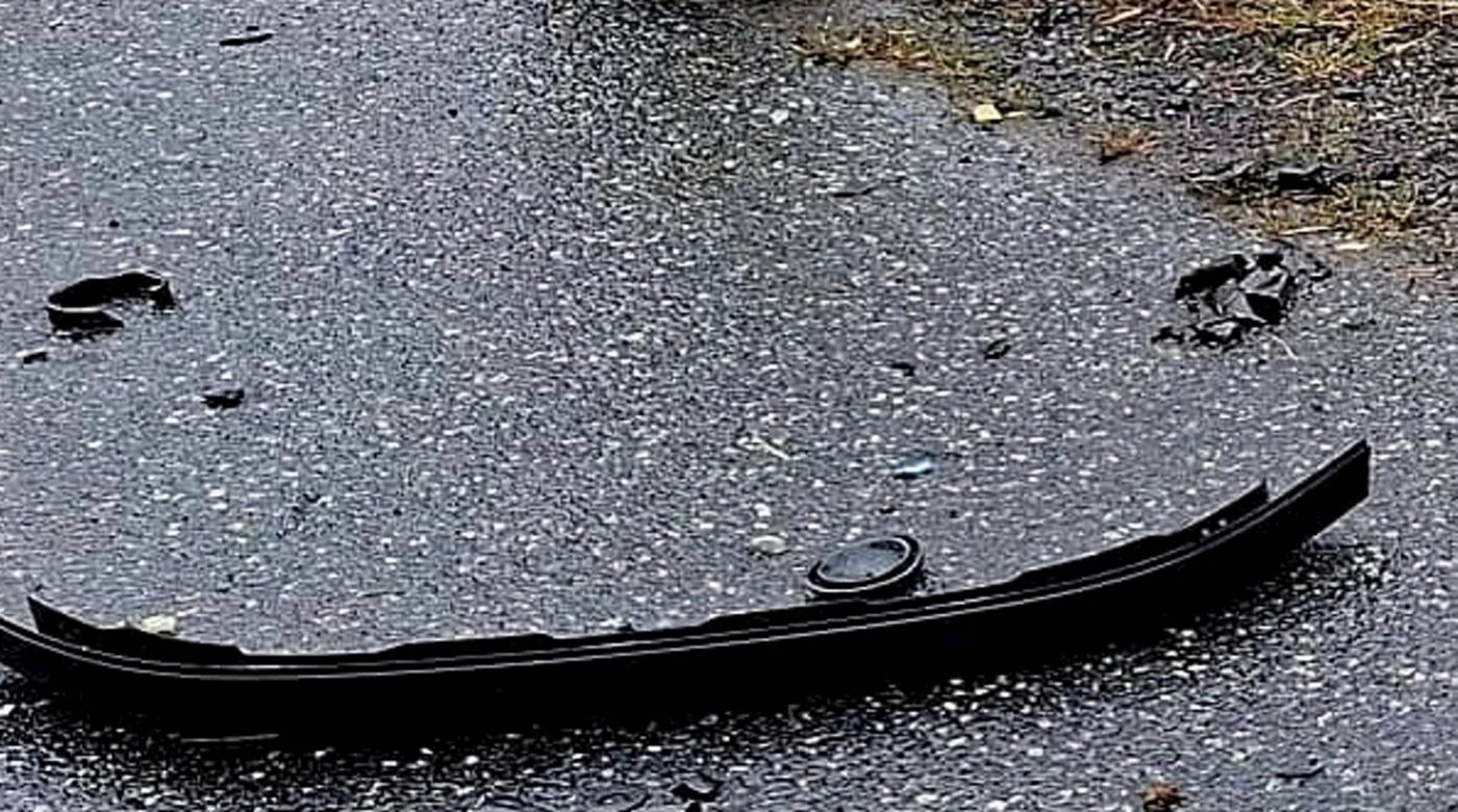 Śmiertelny wypadek pod Białą Podlaską. Ciężarówka z drewnem w rowie, kierowca osobówki nie żyje