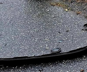 Śmiertelny wypadek pod Białą Podlaską. Ciężarówka z drewnem w rowie, kierowca osobówki nie żyje