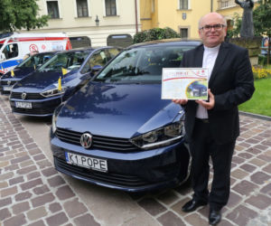 Papieski Volkswagen Golf Sportsvan