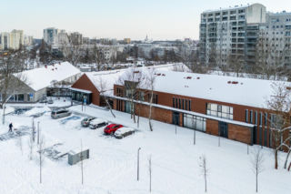 XIX-wieczna stajnia, a obok bloki z wielkiej płyty. Przy Belgradzkiej pomagają osobom z niepełnosprawnością