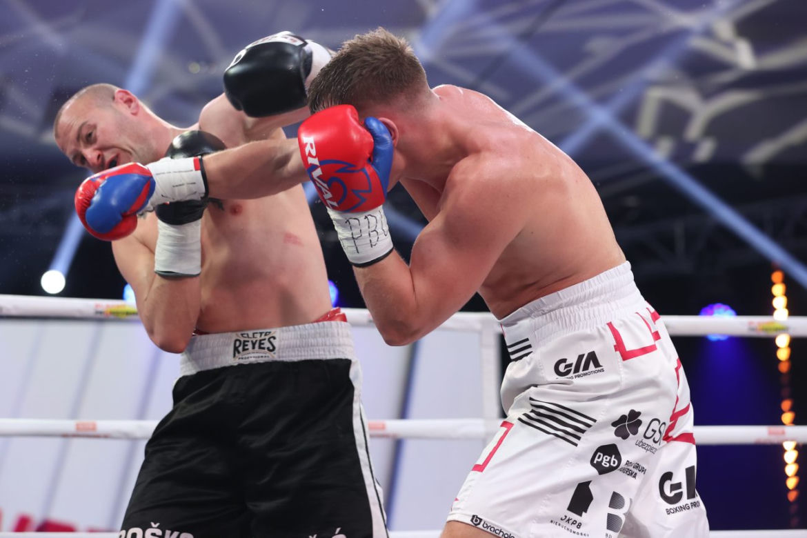 Challenger's Boxing Night by GiA 