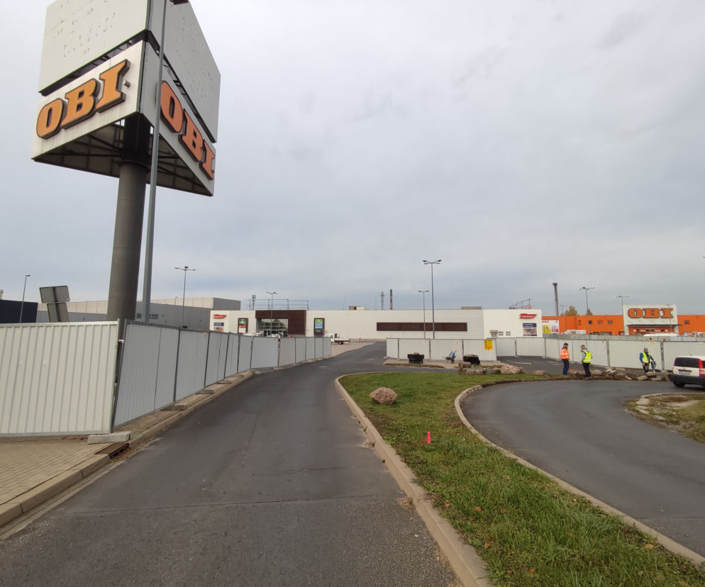 Ruszyła budowa Parku Handlowego w obiekcie po byłym TESCO w Lesznie