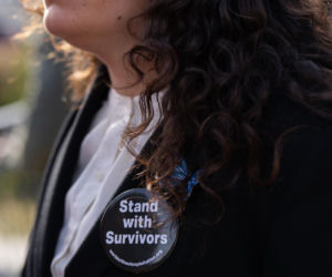 Opublikowano kolejną partię zdjęć z akt Epsteina wśród nich Bill Clinton i Michael Jackson