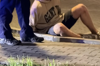 Groźny wypadek w Warszawie. Autem wjechał w stację paliw
