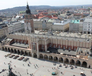 Wieża Ratuszowa i Sukiennice z okazji Godziny dla Ziemi 2019