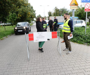 Trzaskowski zamyka drogę. Rodzice są wściekli