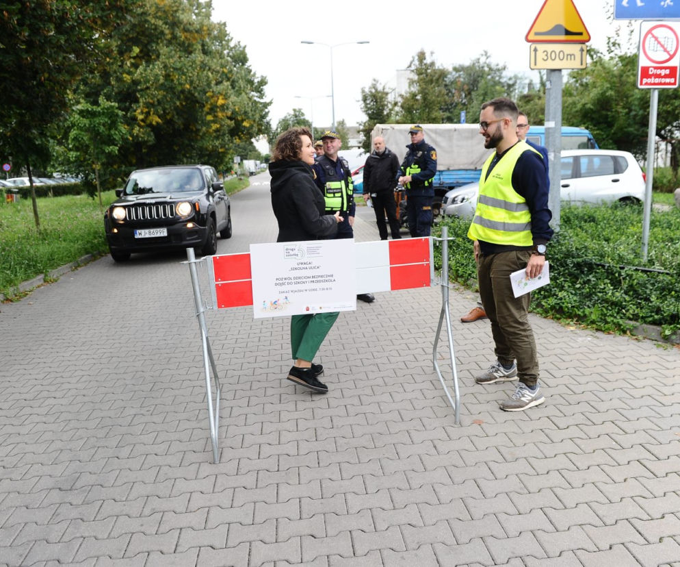 Trzaskowski zamyka drogę. Rodzice są wściekli