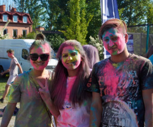 Lublin: Festiwal Kolorów 2018. Kolory Holi wystrzeliły w powietrze!