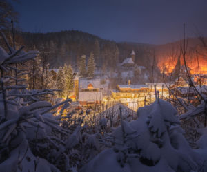 Zapomnij o Zakopanem! Ta wieś na Dolnym Śląsku zimą zamienia się w bajkową krainę