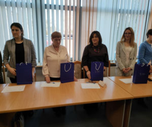 Więcej czujek dymu i czadu w domach w regionie. Trafią do potrzebujących z powiatu łomżyńskiego