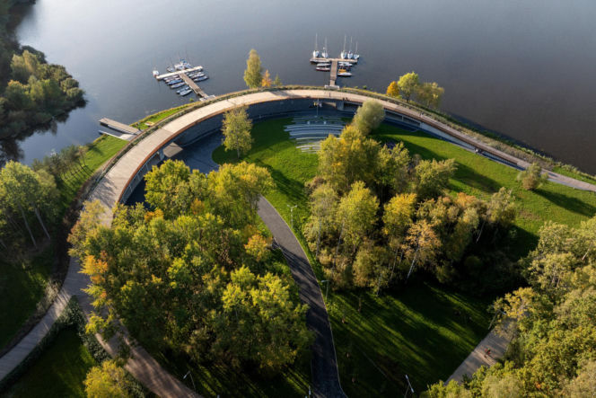 Przystań żeglarska w Tychach nad jeziorem Paprocany