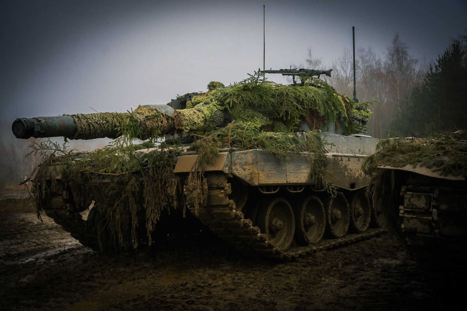 Koniec ery T-72 w Czechach. 42 czołgi Leopard 2A4 w komplecie