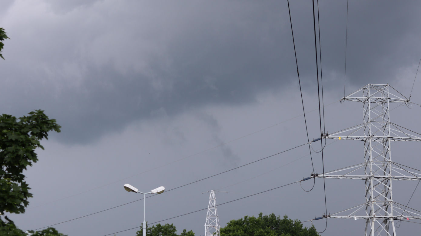 Burza nad Lublinem. Czarne chmury przykryły miasto, słychać grzmoty [GALERIA]