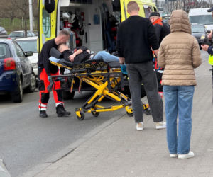 Kierowca innowacyjnej taksówki potrącił mężczyznę i uciekł