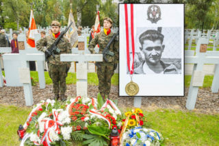 Dostał grób na Powązkach po 82 latach od śmierci. Tajemnica Jana Nowickiego Rysia odkryta