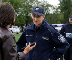M jak miłość odc. 1906. Natalka (Dominika Suchecka), Paweł (Rafał Mroczek), Adam Karski (Patryk Szwichtenberg), Agnes (Amanda Mincewicz)
