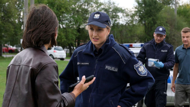M jak miłość odc. 1906. Natalka (Dominika Suchecka), Paweł (Rafał Mroczek), Adam Karski (Patryk Szwichtenberg), Agnes (Amanda Mincewicz)