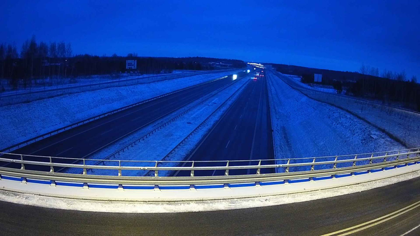 Fatalne warunki na drogach na Mazowszu
