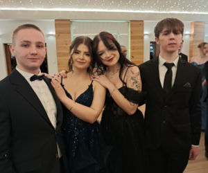 Studniówka 2026 maturzystów Zespołu Szkół Zawodowych nr 1 w Starachowicach