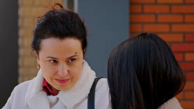 Miłość i nadzieja odc. 329. Bahar, Cavidan