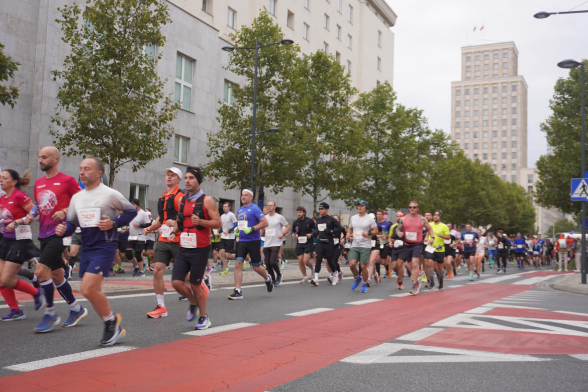 Uczestnicy Maratonu Warszawskiego 2025