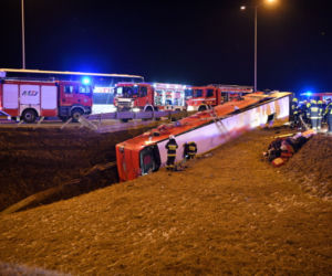  Tragiczny wypadek na A4. Autobus spadł z wiaduktu. Nie żyje 6 osób, 34 są ranne