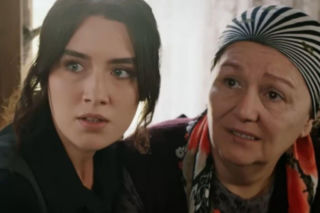 Wichrowe wzgórze: Babcia Zümrüt odkrywa prawdę na temat rozwodu Zeynep i Halila