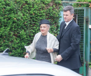 WIECEJ ZDJĘC Z POGRZEBU
