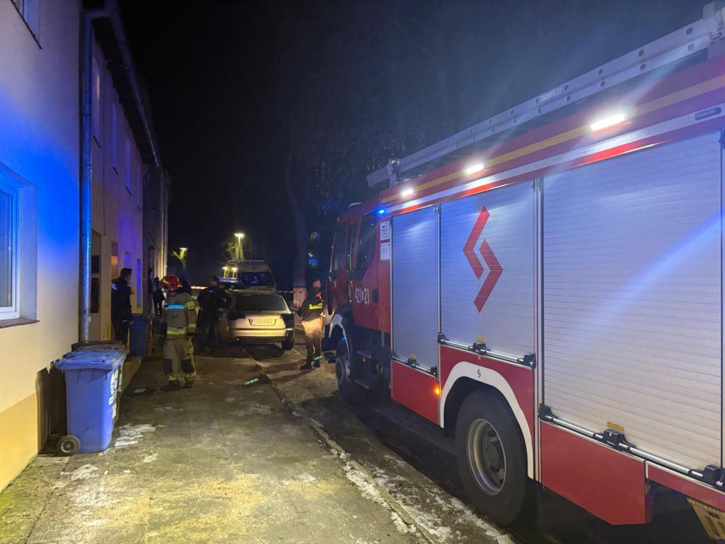 Tragedia w Chełmnie! Matka i trójka dzieci nie żyją po zatruciu czadem