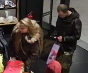 Ukradli w Focus Mall Bydgoszcz ubrania warte 2 tysiące złotych. Poznajesz ich?