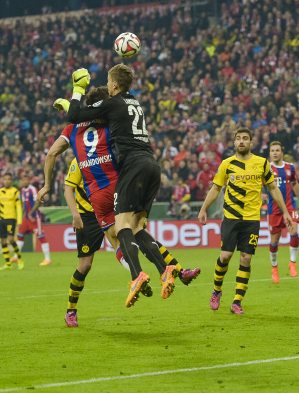 Robert Lewandowski kontuzjowany. Kiedyś przeżył gorsze starcie