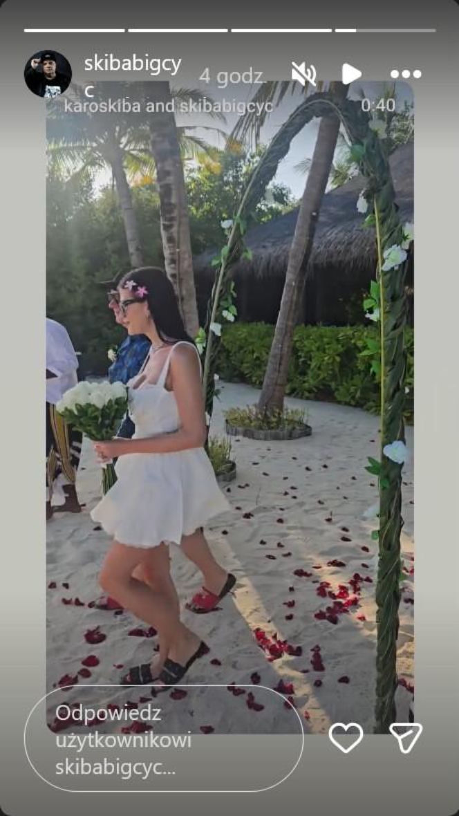 Skiba powiedział TAK na Malediwach! Ślub na plaży i noc poślubna jak z bajki