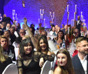 XIV Marszałkowski Bal Dobroczynny w CKK Jordanki. Koncert Kuby Badacha i licytacje