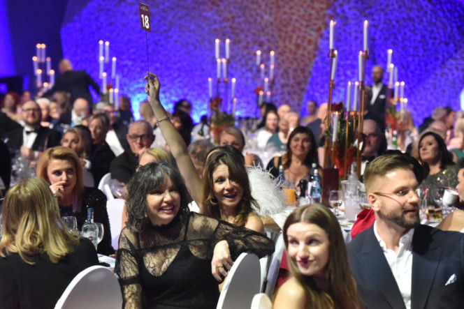 XIV Marszałkowski Bal Dobroczynny w CKK Jordanki. Koncert Kuby Badacha i licytacje