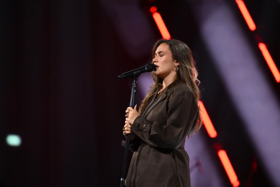 Alicja Szemplińska z pierwszym występem po Eurowizji. Niezmiennie wspierała ją mama Izabela