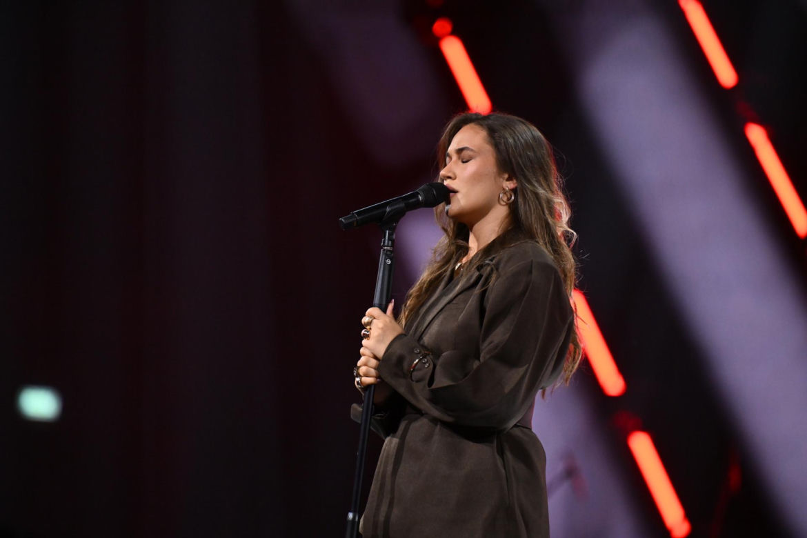 Alicja Szemplińska z pierwszym występem po Eurowizji. Niezmiennie wspierała ją mama Izabela