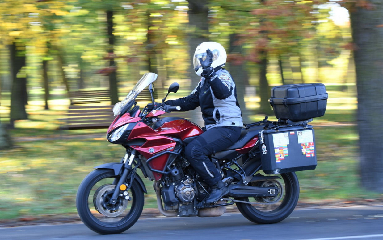 Posłanka Iwona Michałek szaleje na motorze 