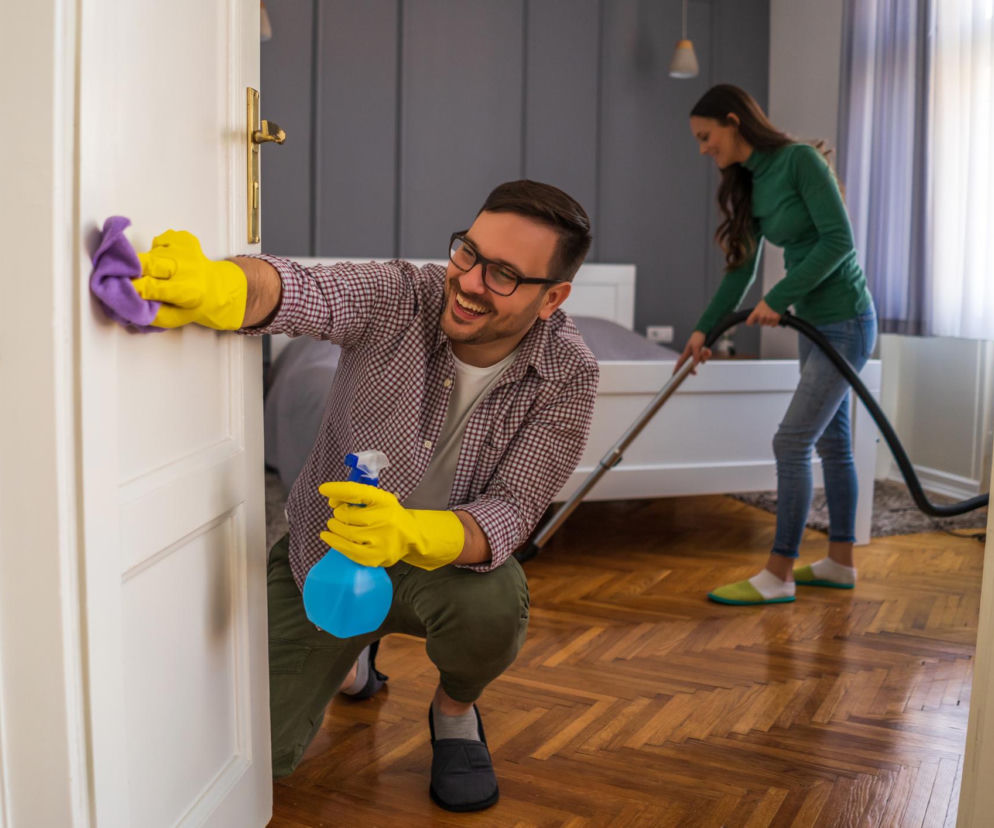 Podział obowiązków w domu was przerasta? Zabawa z kartami może zakończyć kłótnie