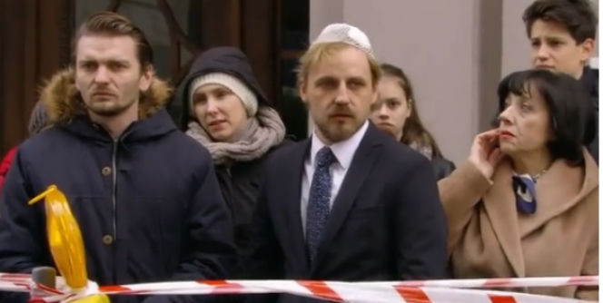O mnie się nie martw 2 sezon odc. 13. Krzysiek (Paweł Domagała), Irenka (Hanna Śleszyńska)