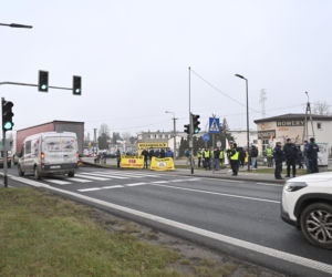 Mają dość korków, chcą buspas. W godzinach szczytu protestowali na pasach