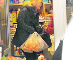 Bogato u Tusków i Kaczyńskich