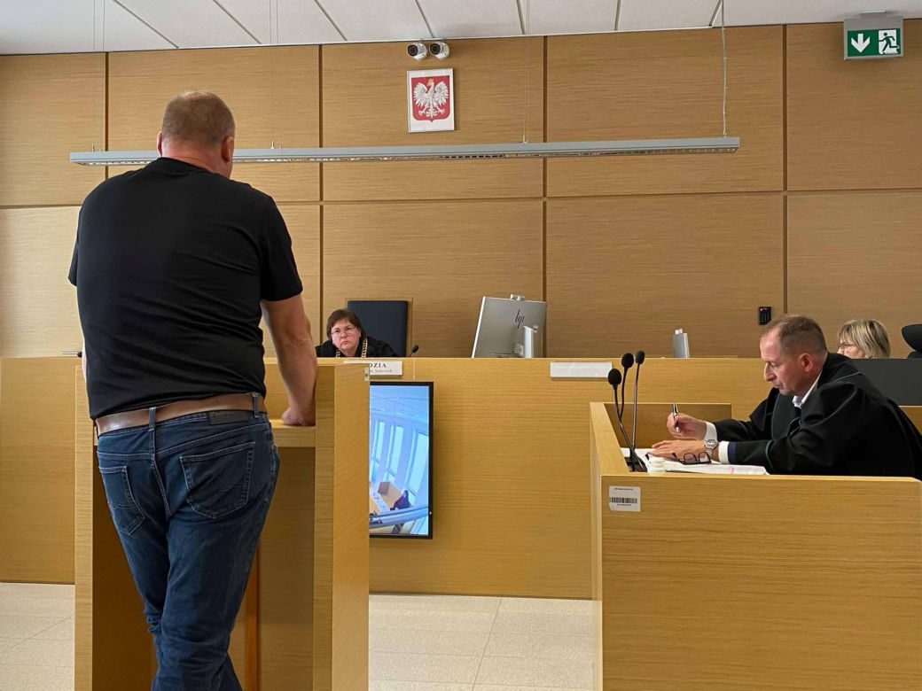 Klaudia G. stanęła przed sądem. Ruszył proces w sprawie śmierci 3-letniej Emilki z Siedlec