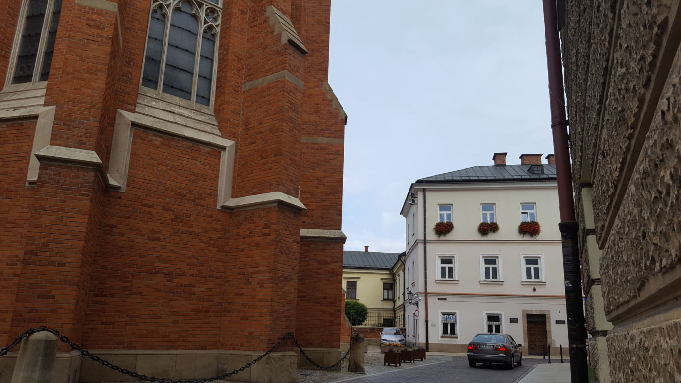 Spacer po najstarszej części Tarnowa