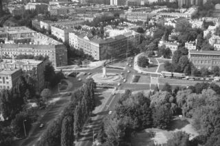 Warszawa miała lotnisko w samym centrum miasta. Dzisiaj jest tam wielki park!