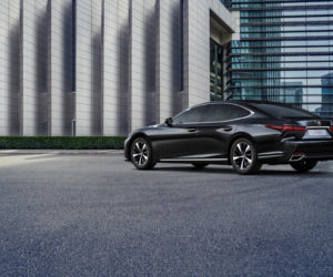 (2021) Lexus LS po liftingu