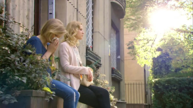 O mnie się nie martw odcinek 10 Iga Małecka (Joanna Kulig), Asia (Aleksandra Domańska)