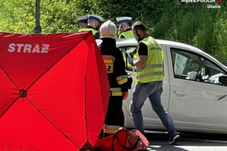 Prawdziwa tragedia w Gliwicach! Zderzyły się dwa auta, potem zginął motocyklista - ZDJĘCIA